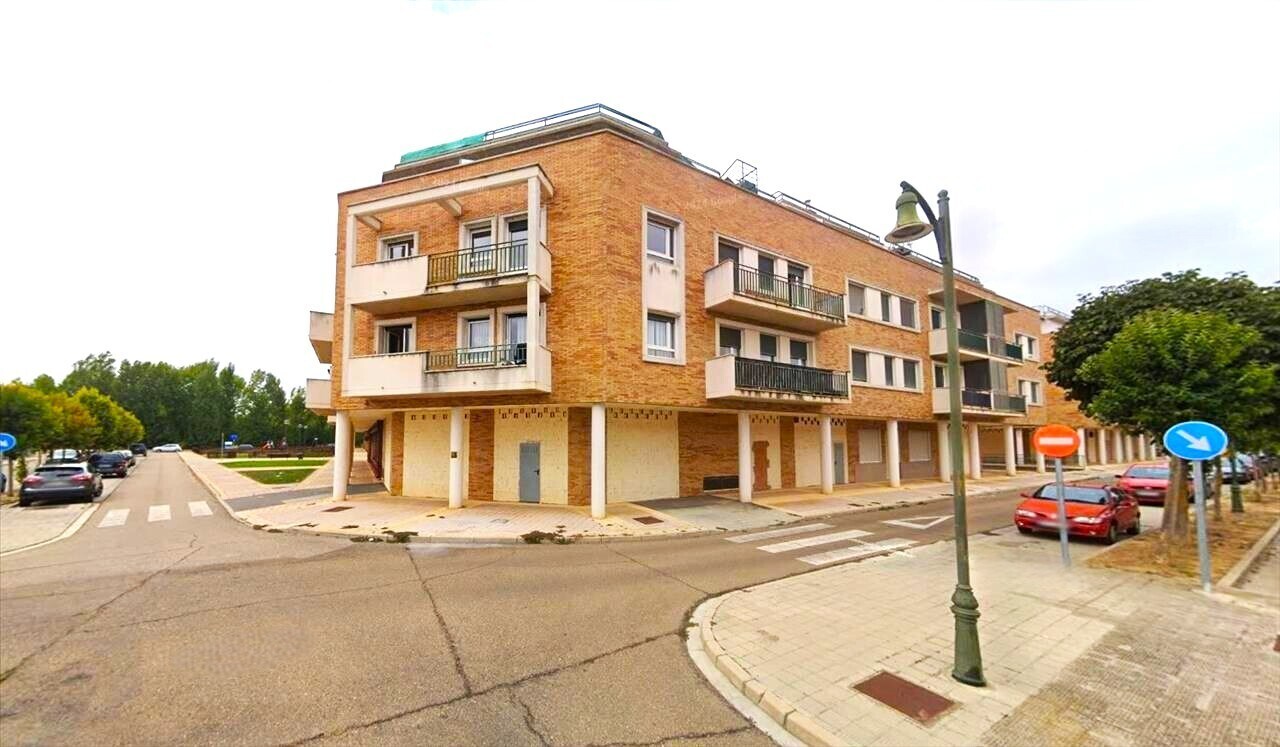 Retail in Grijota for sale Building Photo- Image 1 of 27