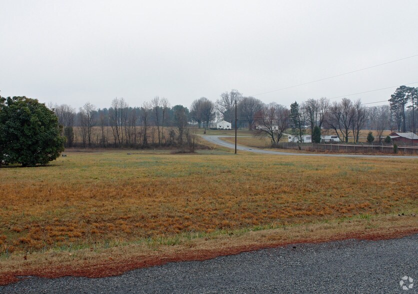 8517 Cider Rd, Colfax, NC 27235