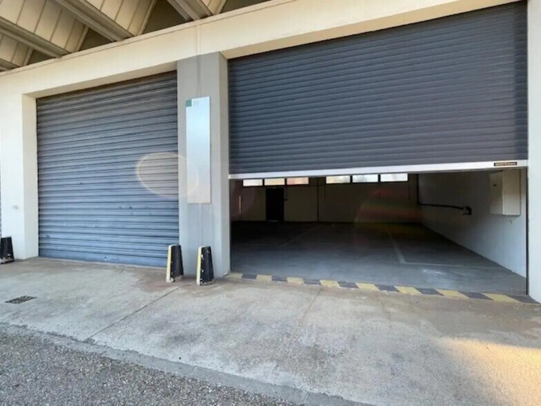 Flex in Vendargues for lease - Building Photo - Image 2 of 23