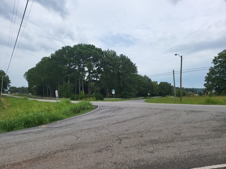 3306 Indian Hills Rd Se, Decatur, AL for sale - Building Photo - Image 2 of 12