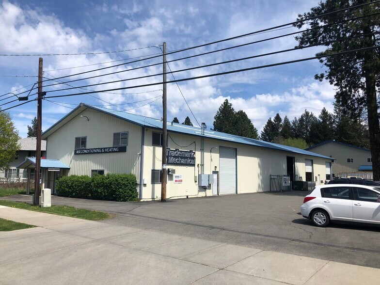 10014 N Government Way, Hayden, ID for sale - Building Photo - Image 1 of 1