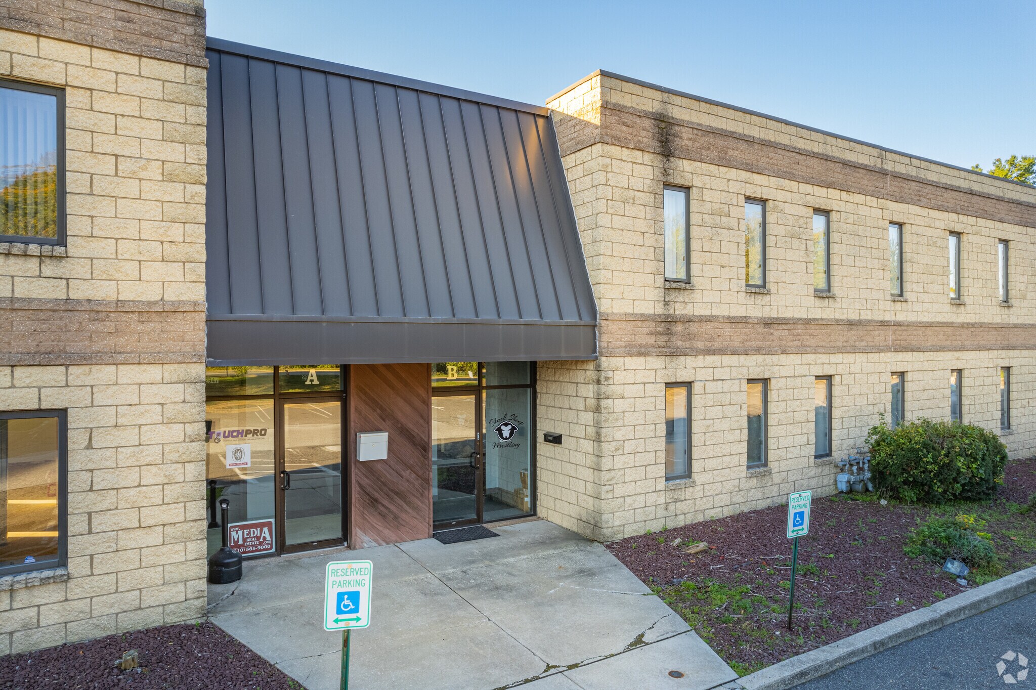 29472995 Dutton Mill Rd, Aston, PA 19014 James Building