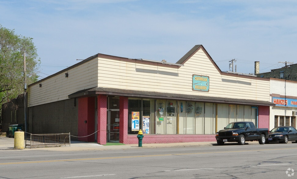 1717 Douglas Ave, Racine, WI 53404