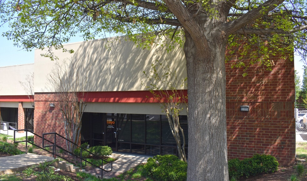 820 Fesslers Pky, Nashville, TN for lease - Building Photo - Image 2 of 7