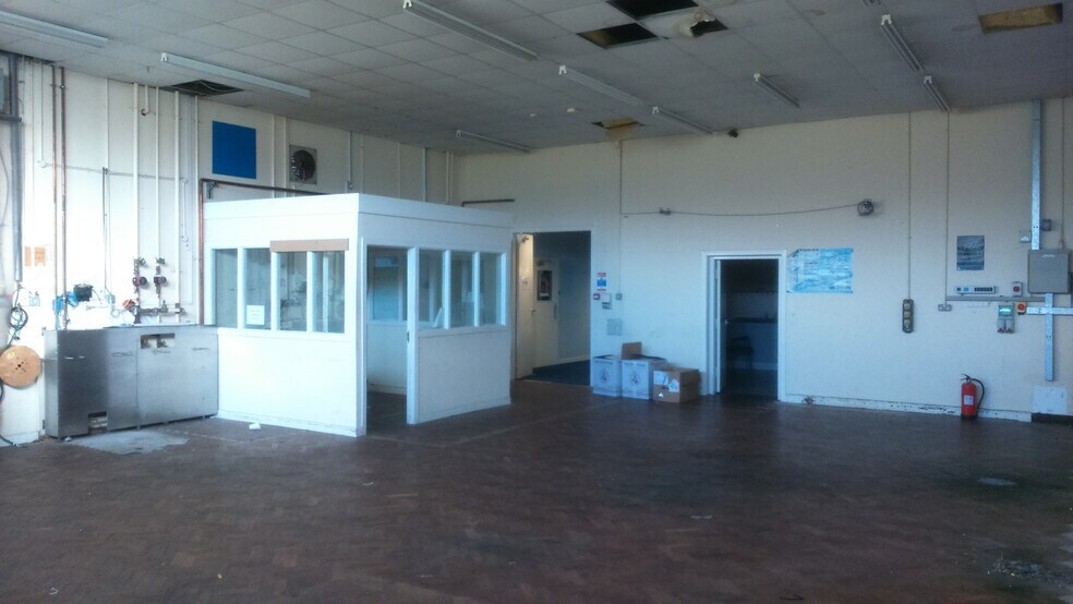 First Ave, Stevenston for sale - Primary Photo - Image 1 of 10