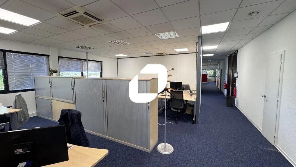 17 Rue Icare, Entzheim for lease - Building Photo - Image 2 of 11