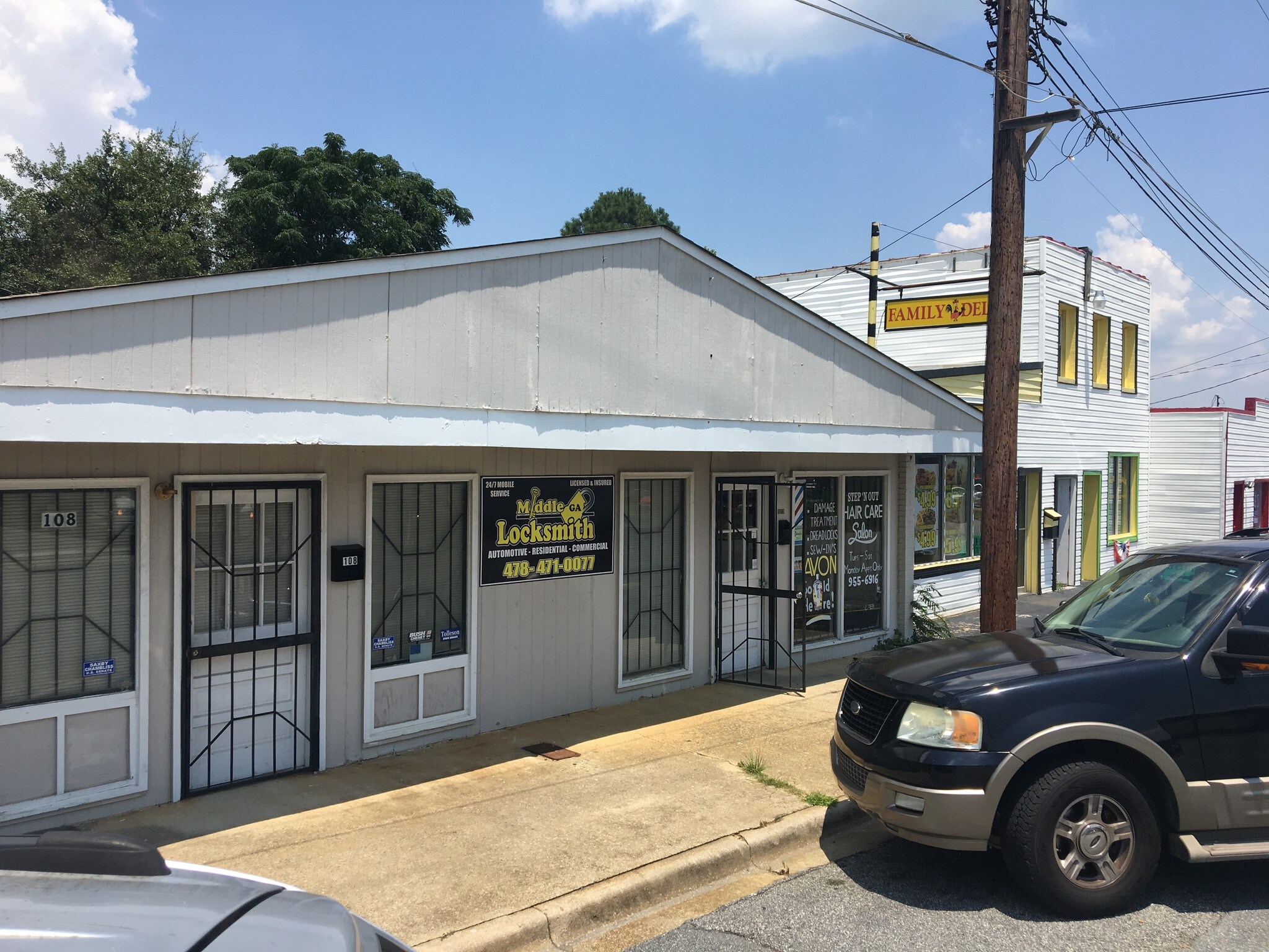 108-110 Manor Ct, Warner Robins, GA for sale Primary Photo- Image 1 of 1