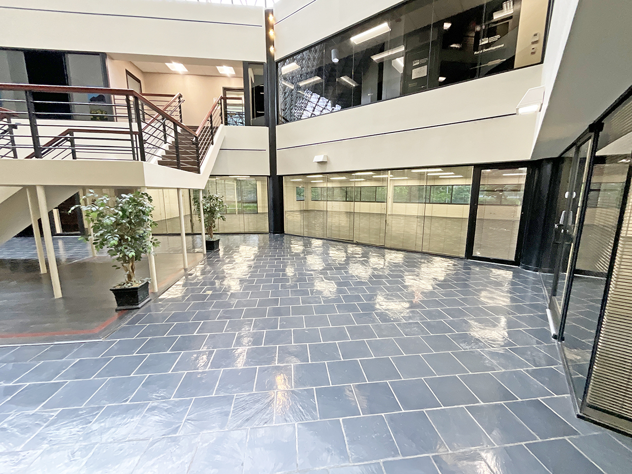 771 Corporate Dr, Lexington, KY for lease Interior Photo- Image 1 of 8