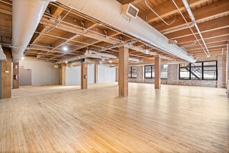 730 N Franklin St, Chicago, IL for lease Building Photo- Image 2 of 4