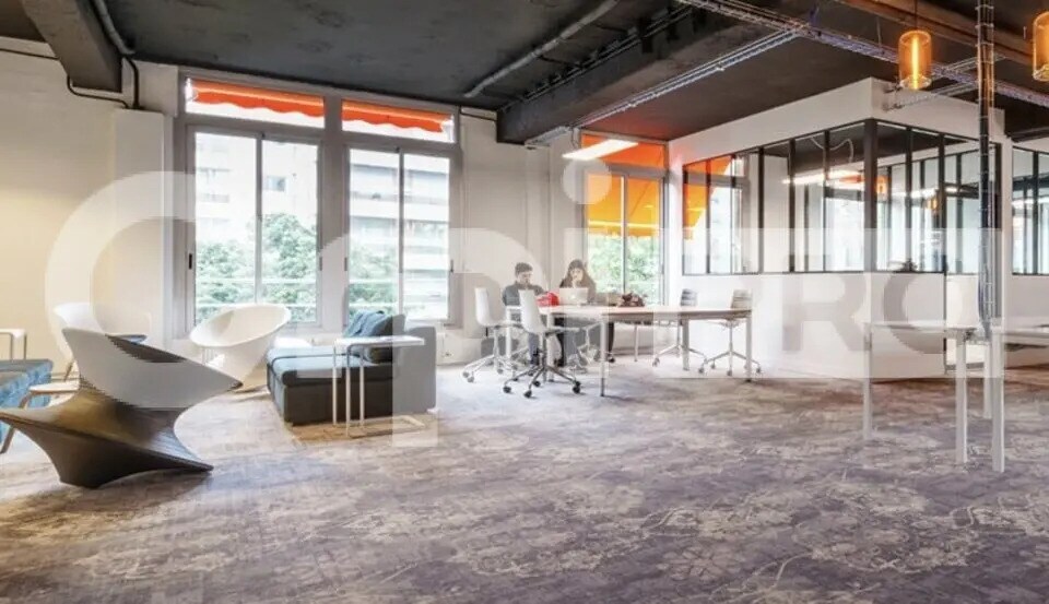 Office in Lyon for lease Interior Photo- Image 1 of 5