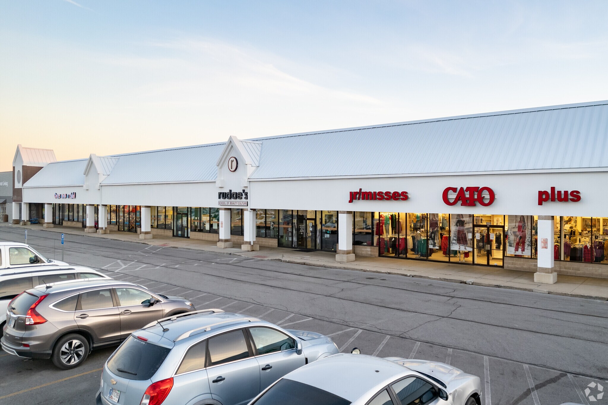 53155329 Coldwater Rd, Fort Wayne, IN 46825 Coldwater Crossing