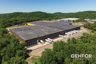 The Pittsburgh Logistics Center - Warehouse