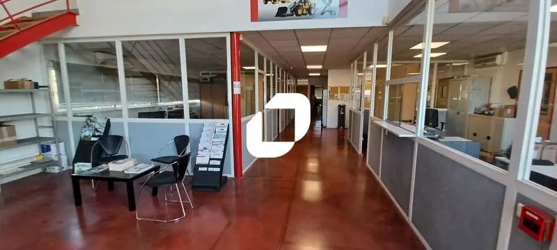 Office in Fabrègues for lease - Building Photo - Image 2 of 10