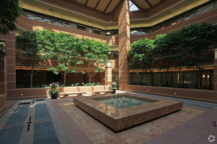 1520 Kensington Rd, Oak Brook, IL for lease - Building Photo - Image 2 of 8