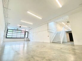 888 Lorimer St, Brooklyn NY - Loft