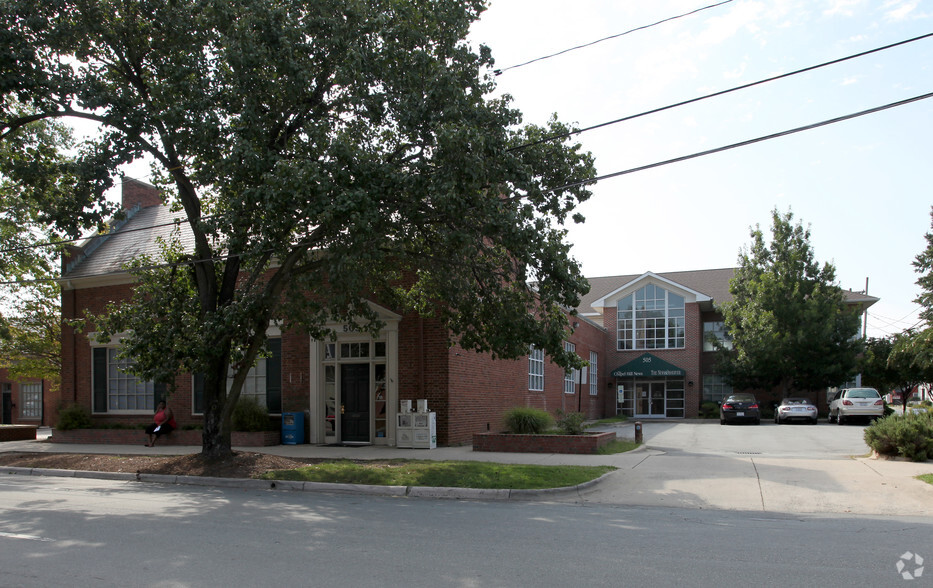 505 W Franklin St, Chapel Hill, NC for sale - Building Photo - Image 1 of 1