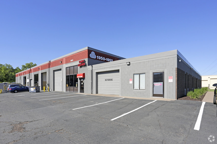 1950-1952 W County Road C, Roseville, MN for lease - Building Photo - Image 1 of 7