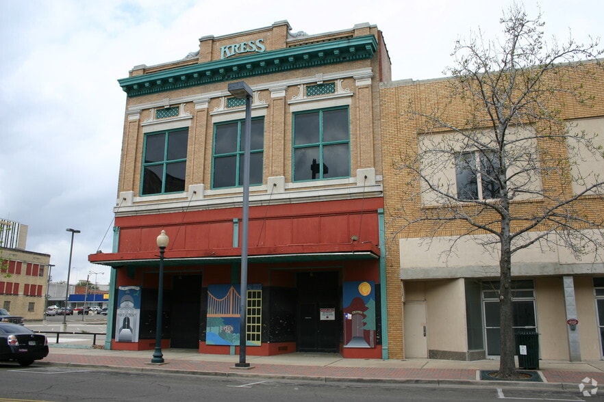 613 Austin Ave, Waco, TX for sale - Building Photo - Image 2 of 23