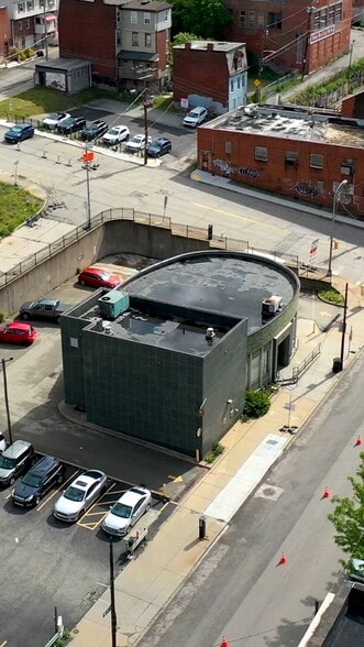 1425 5th Ave, Pittsburgh, PA for sale - Commercial Listing Video - Image 2 of 14