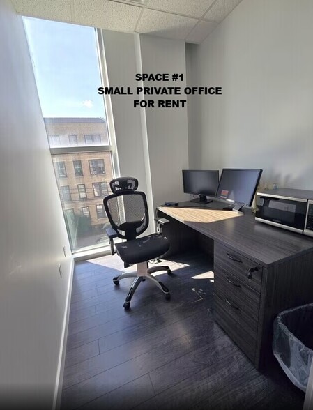 31-19 Newtown Ave, Astoria, NY for lease - Building Photo - Image 2 of 17