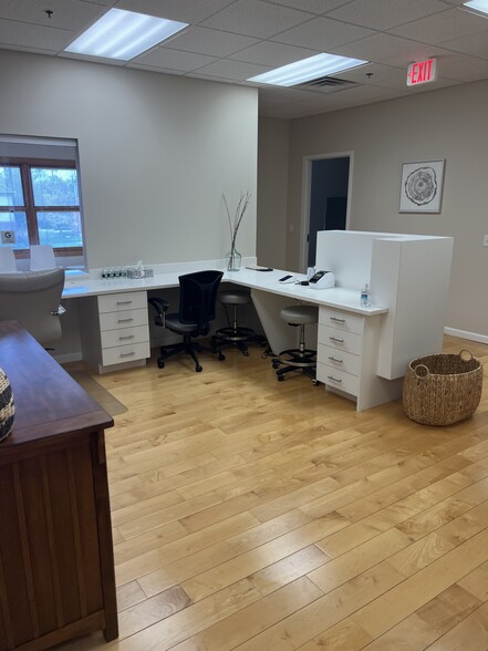 64 US Highway 46, Pine Brook, NJ for lease - Interior Photo - Image 2 of 9