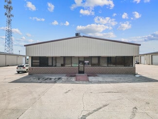 More details for 1504 S Frazier St, Conroe, TX - Flex for Lease