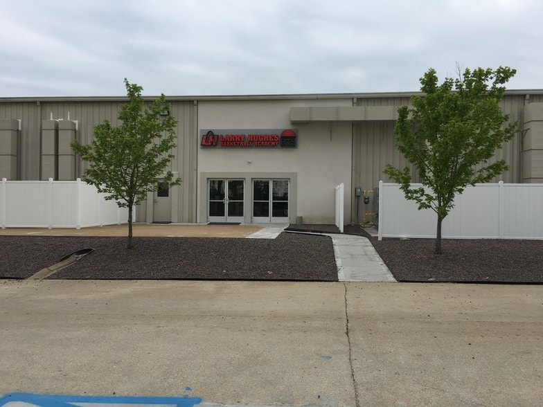 140 Long Rd, Chesterfield, MO for lease - Building Photo - Image 2 of 2
