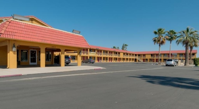 200 Trask St, Bakersfield, CA for sale - Primary Photo - Image 1 of 1