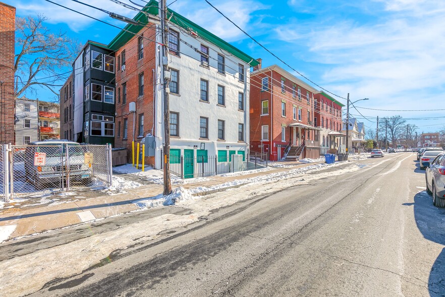 26-28 Lawrence St, Hartford, CT for sale - Building Photo - Image 2 of 8