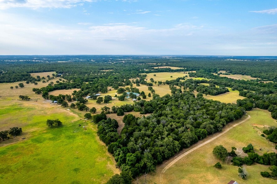 1303 Ols Sayer, Elgin, TX 78621