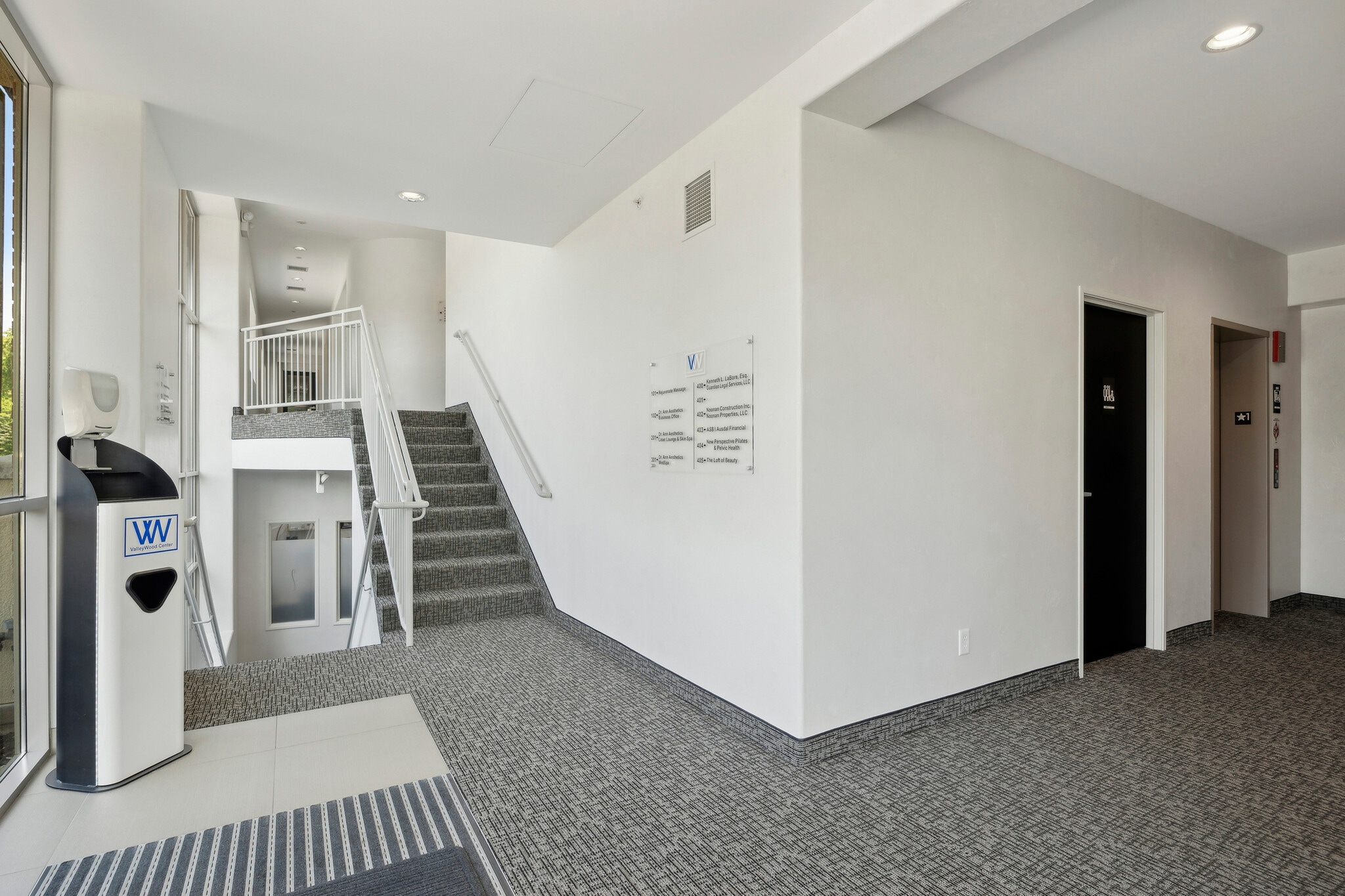 4420 Valley View Rd, Edina, MN for lease Interior Photo- Image 1 of 26