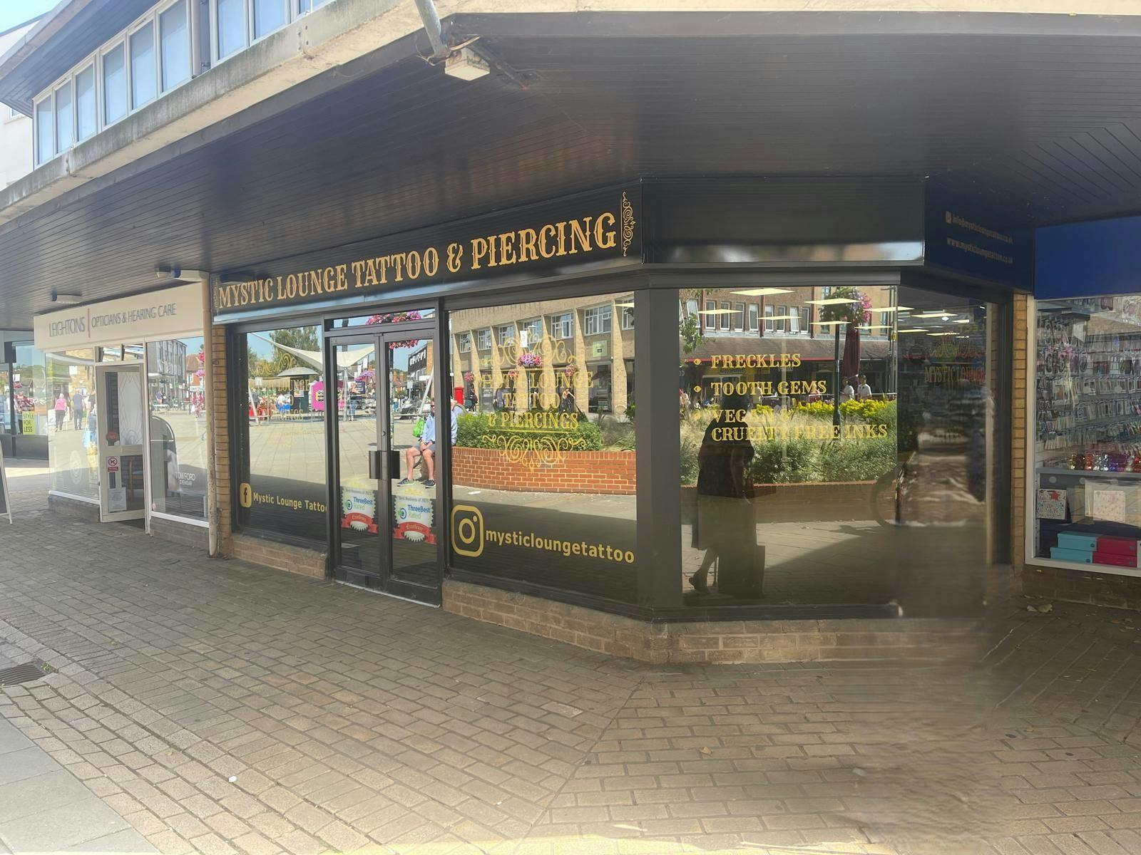 114-128 Crockhamwell Rd, Reading for lease Building Photo- Image 1 of 6