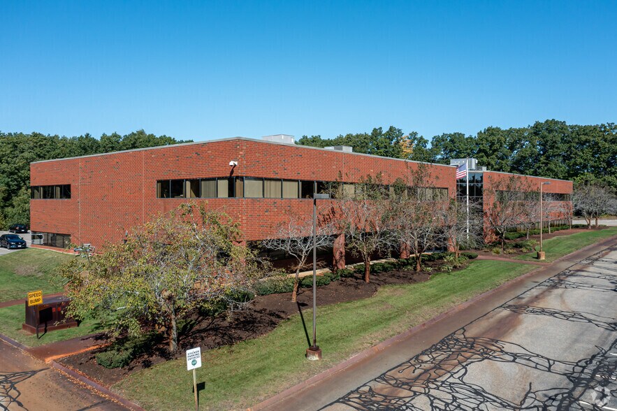 325 Wood Rd, Braintree, MA 02184 Office for Lease