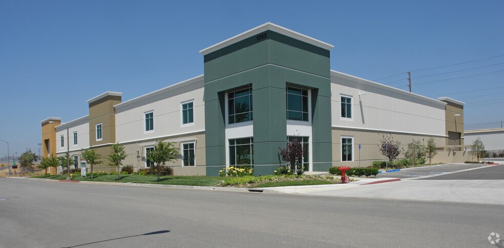 1733 W 2nd St, Pomona, CA for sale - Building Photo - Image 1 of 1