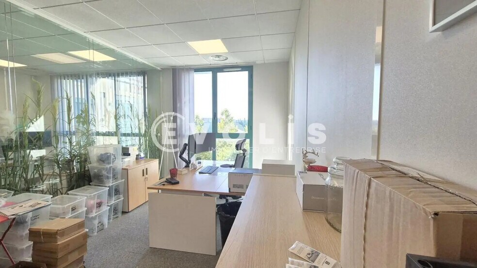 Office in Serris for lease - Interior Photo - Image 3 of 10
