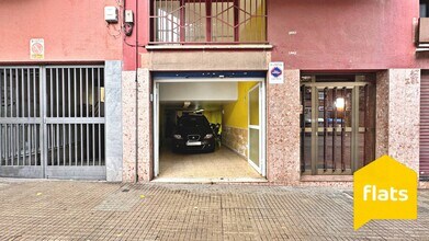 Retail in Santa Coloma de Gramenet, Barcelona for lease Interior Photo- Image 1 of 12