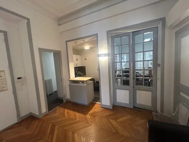 395 Rue Paradis, Marseille for sale - Interior Photo - Image 2 of 4