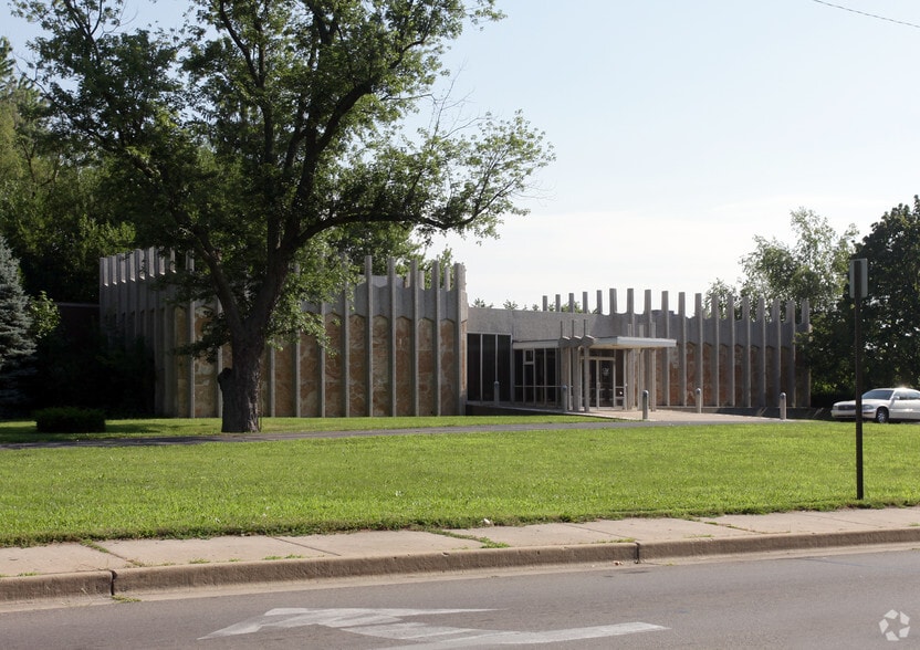 1812 University Blvd, Anderson, IN for sale - Building Photo - Image 1 of 1