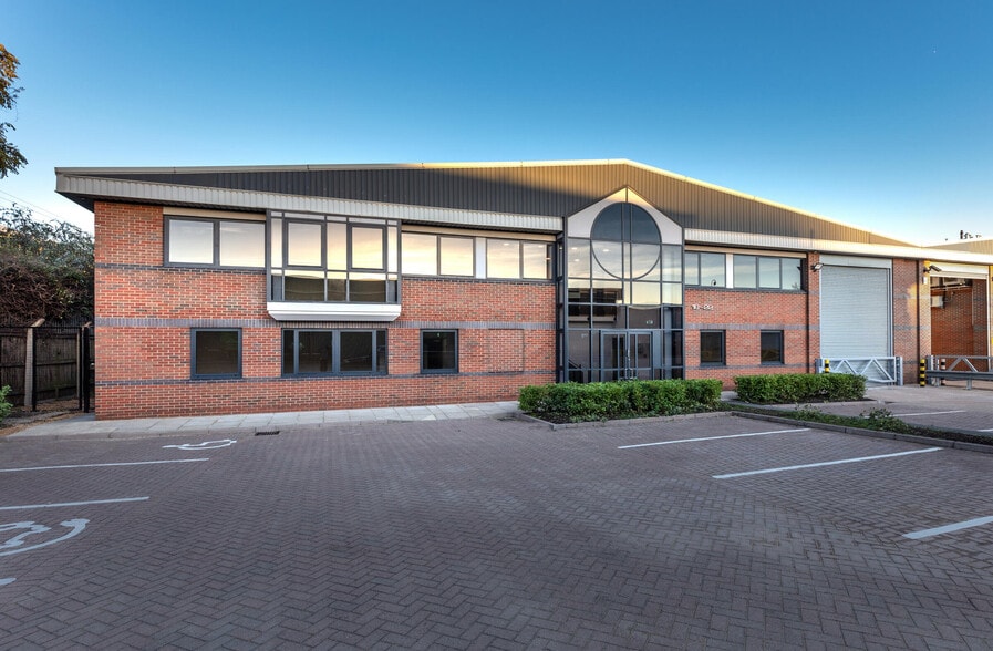 18-22 Telford Way, London for lease - Building Photo - Image 3 of 6