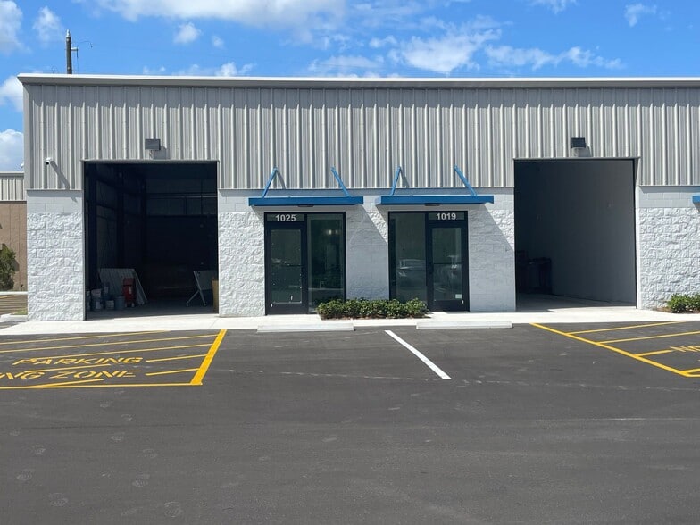 1725 Kennedy Pt, Oviedo, FL for lease - Building Photo - Image 3 of 24