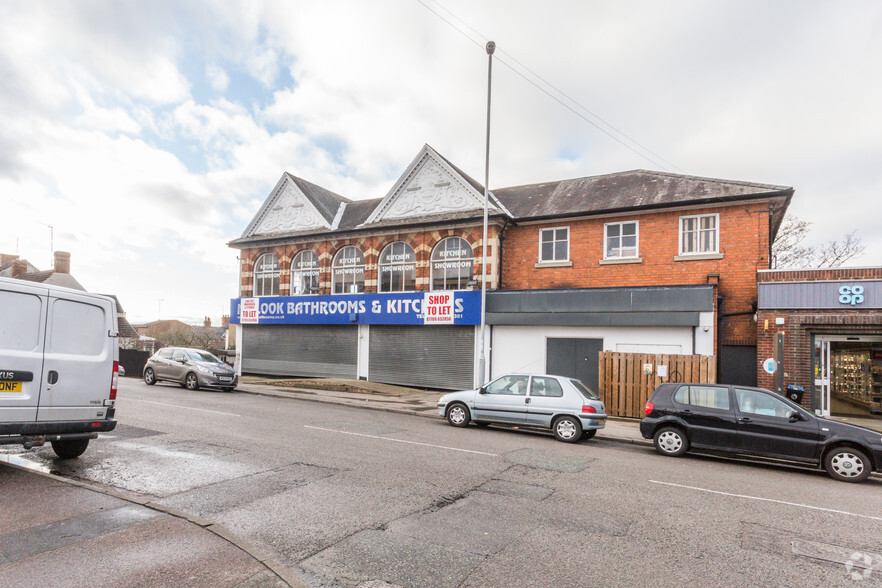 6-10 Wellingborough Rd, Finedon for sale - Building Photo - Image 2 of 5