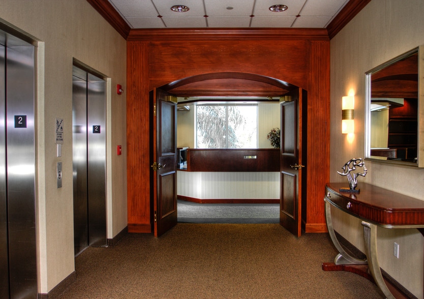 12008 South Shore Blvd, Wellington, FL for lease - Interior Photo - Image 3 of 5