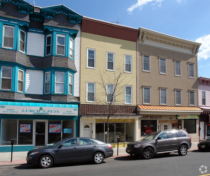 804 Broadway, Bayonne, NJ for lease - Building Photo - Image 1 of 36