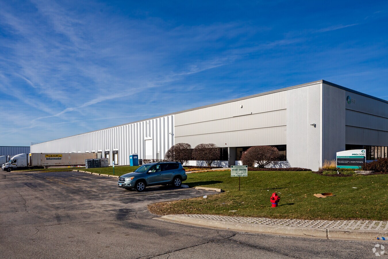 560590 Supreme Dr, Bensenville, IL 60106