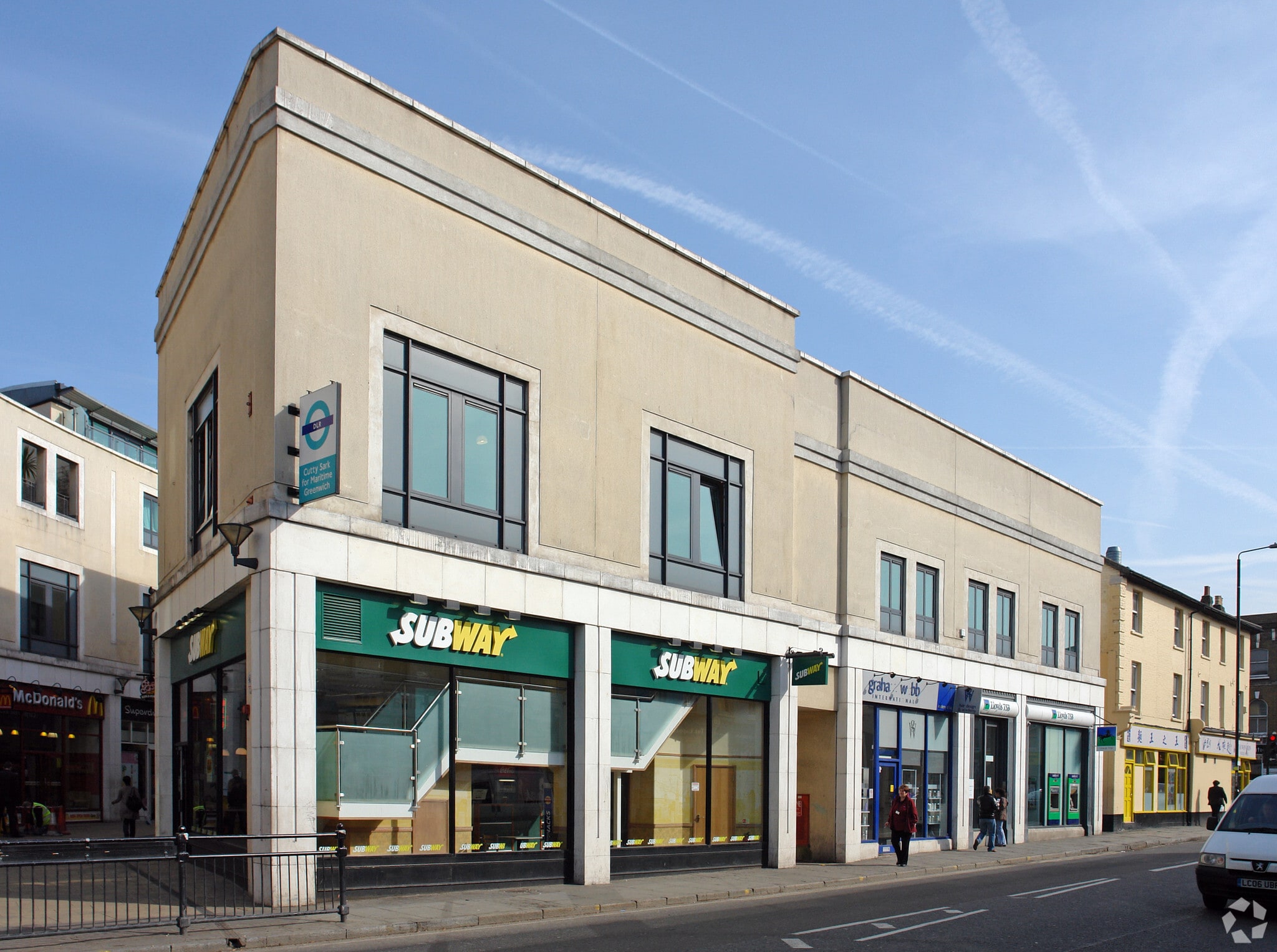 6-8 Crescent Arcade, London for sale Primary Photo- Image 1 of 1