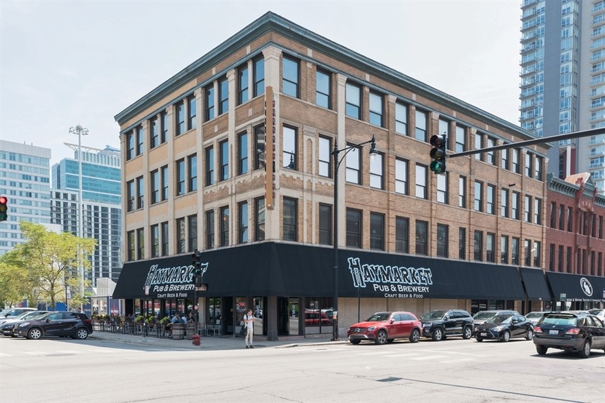 125 N Halsted St, Chicago, IL for lease - Building Photo - Image 3 of 10