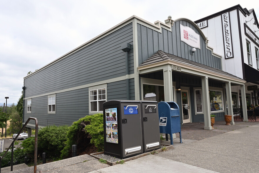 303 E Columbia River Hwy, Troutdale, OR for sale - Building Photo - Image 2 of 10