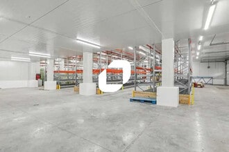 Industrial in Thiais for lease Interior Photo- Image 2 of 12