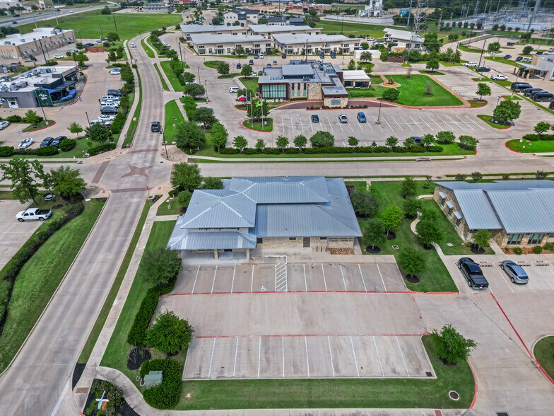 4528 Mills Park Cir, College Station, TX for sale - Building Photo - Image 3 of 21