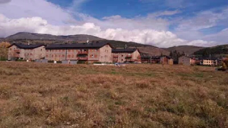 Carrer Font del Ferro, Llívia, Gerona for sale - Primary Photo - Image 1 of 4